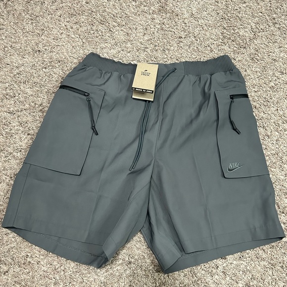 Nike Sportswear Tech Pack Woven Utility Shorts Iron Grey FB7528